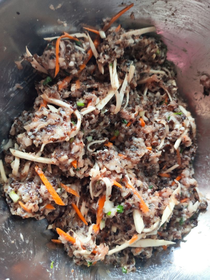 K thể tin dc là cái máy xay này siêu nhân đến vậy,biết thế mình đã mua sớm hơn rồi.
nhà mình đúng là fan của Lock & Lock.
xài cực thích luôn nha mấy chị ơi,xay thịt tầm 20 giây là thịt nhuyễn ra luôn ấy,mà đặc biệt mình thấy cực kì vệ sinh khi ăn thịt xay ở nhà.