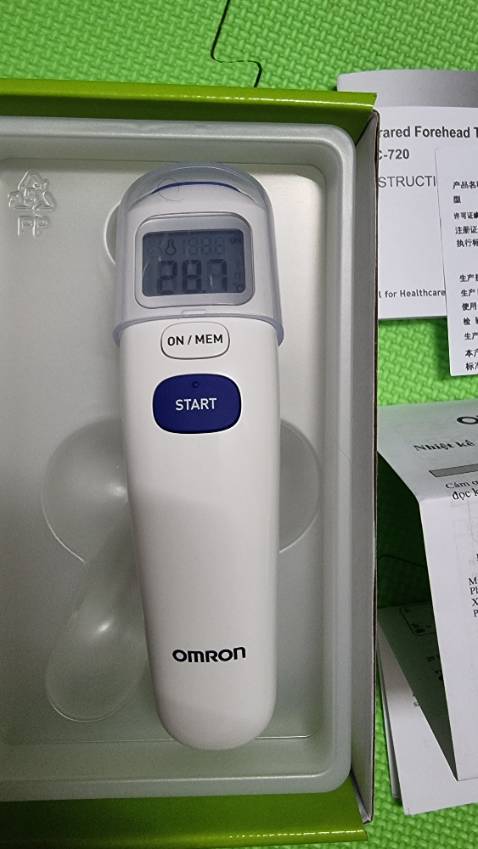 Không có phiếu bảo hành trong hộp, mà bảo hành theo phiếu. Đo không chính xác.