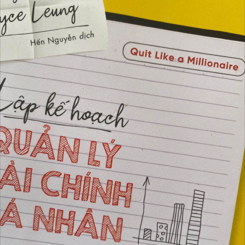 Các bạn ơi, làm ơn đừng mua sách này. Mình đã sai lầm khi chọn mua cuốn này. Lý do: 

- Cái mình cần là kế hoạch quản lý tài chính cá nhân. Trong khi đó, quyển sách này nói về tài chính bên mỹ, không liên quan/không dễ hiểu với người Việt Nam. 

- Thật sự buồn là tên gốc tựa sách là “Quit Like a Millionaire” - rồi giờ lúc bán đặt tên là Lập Kế Hoạch QLý TChính Cá Nhân.

- Giá thì mắc, nội dung đọc chắt lọc không dc nhiêu. Tựa sách cũng khác với ý nghĩa tên bản gốc. Mình có cảm giác như đặt cái tên nghe thu hút, chứ thực sự nội dung bên trong nó không thực sự hữu ích cho người đọc Việt. 

- Mình hy vọng Tiki có khâu kiểm soát nội dung sách, có những cuốn 1000+ lượt bán, 2***  lượt review như cuốn này, mà thực sự nội dung rất không xứng đáng. Mất niềm tin vào những điều như thế này 

- Mình tự hỏi lương tâm của những người bán sách này ra thị trường, nếu không giúp được người khác, thậm chí nội dung sách cũng không mấy liên quan đến người Việt. 

Nói chung mình hạn chế mua sách online lại là vậy. Mình muốn gửi trả lại sách nhưng chẳng biết có cách nào