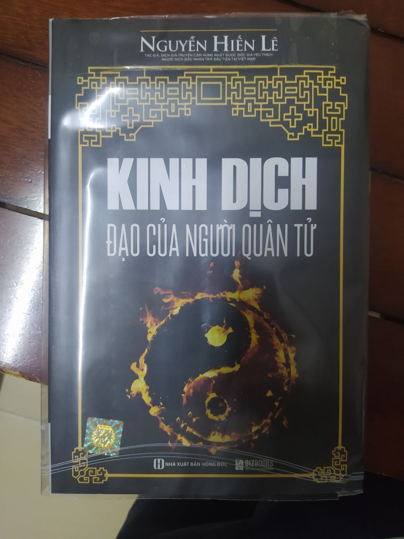 sách hay, hơi khó hiểu nên phải nghiền ngẫm chút để hiểu!