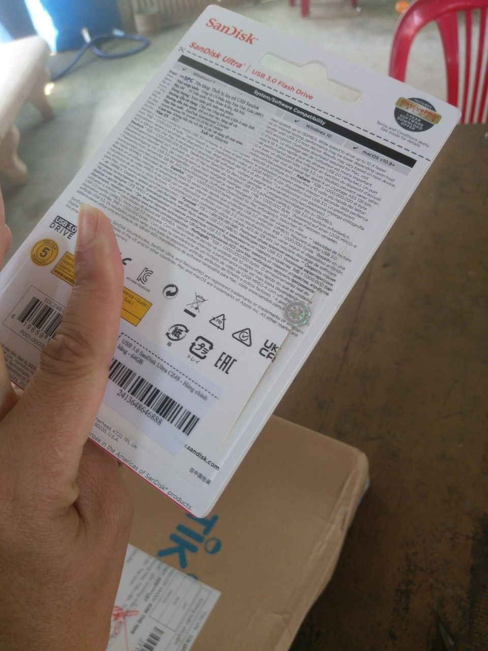 Về tình hình gói hàng không có xốp bảo vệ, lưu y bên tiki nhiêu đó thôi tuy là usb cũng nên có xốp bảo vệ usb chứ.... Còn *** sẽ đánh giá sao.... Về tình hình gói hàng không có xốp bảo vệ, lưu y bên tiki nhiêu đó thôi tuy là usb cũng nên có xốp bảo vệ usb chứ.... Còn *** sẽ đánh giá sao....