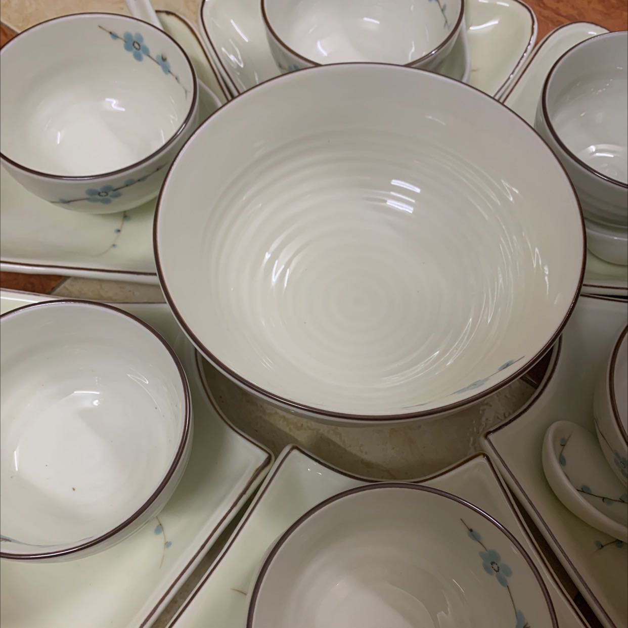 Bộ đĩa bát rất đẹp cám ơn shop nhiều nhé shop gói rất cẩn thận