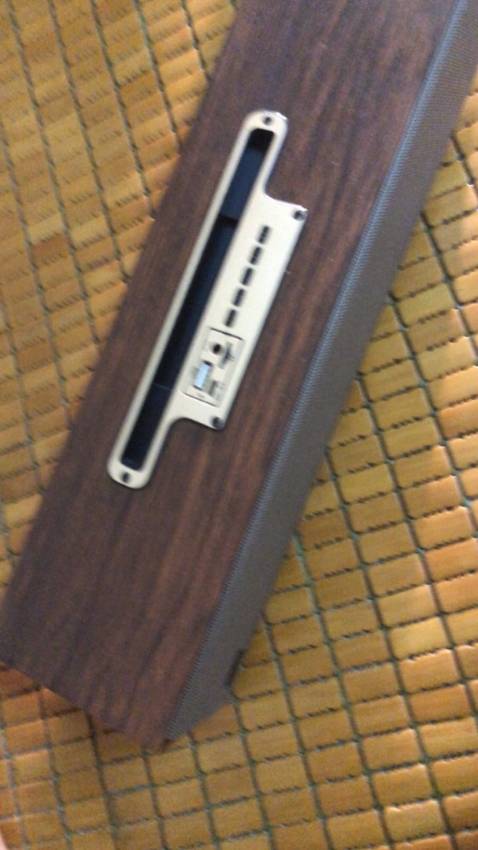 Loa đẹp, nghe âm thanh vòm quá phê, mình mua thêm dây 3.5 cắm máy tính xem đá bóng tiếng nghe cực thích. Đang đặt thêm chiếc nữa shop gửi cho cái màu trắng nhé