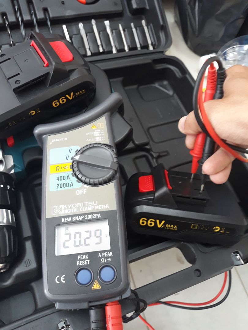 ae dung co mua hang o day, no lua dao do, hang co 18V dan *** mac 66V, ai ko biet kiem tra thi mua hang 12V la dc r nhe.... mua san pham cao hon la tien mất them cục tức trong nguoi nua... ae dung co mua hang o day, no lua dao do, hang co 18V dan *** mac 66V, ai ko biet kiem tra thi mua hang 12V la dc r nhe.... mua san pham cao hon la tien mất them cục tức trong nguoi nua...