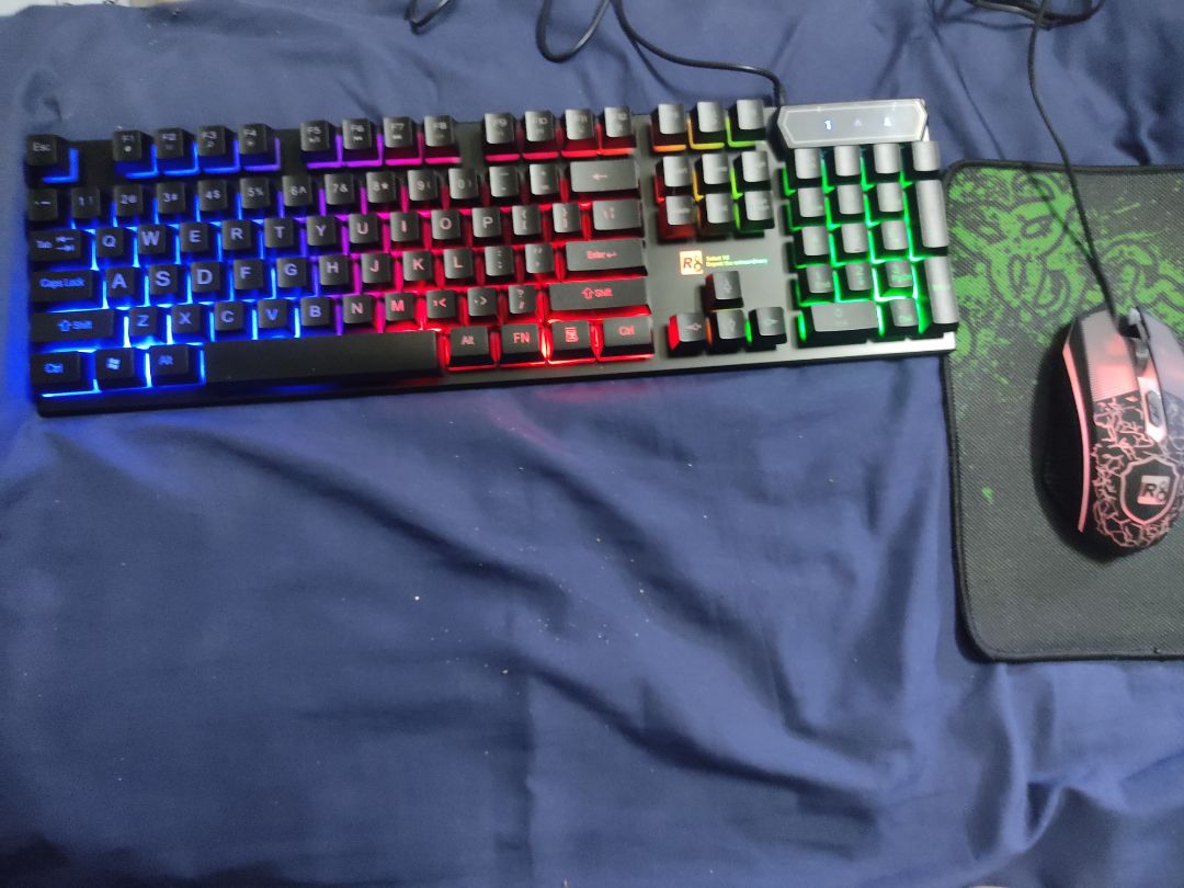 tưởng ko có chuột ko ngờ ở trong ! giao hàng nhanh trước 1 ngày chất lượng rất ok ! cám ơn shop 5sao