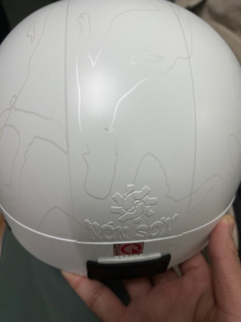 Giao nón trầy xước, giao hàng nhanh