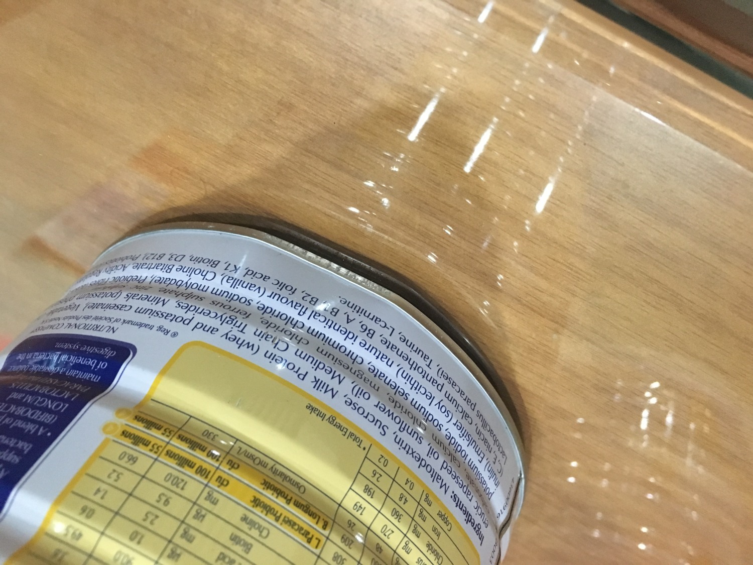 Sản phẩm chất lượng, hsd xa, tiki giao hàng nhanh. Tuy nhiên lần này k hài lòng lắm do đóng gói sơ sài, có 2 hộp sữa bị móp. Hy vọng lần tới mua sữa tiki để ý hơn tới khâu đóng gói để tránh va đập trong quá trình vận chuyển làm hư hại chất lượng hàng bên trong. Mình vẫn vote 5* ủng hộ vì giá cạnh tranh, mua 3 *** còn đc giảm giá. Sản phẩm chất lượng, hsd xa, tiki giao hàng nhanh. Tuy nhiên lần này k hài lòng lắm do đóng gói sơ sài, có 2 hộp sữa bị móp. Hy vọng lần tới mua sữa tiki để ý hơn tới khâu đóng gói để tránh va đập trong quá trình vận chuyển làm hư hại chất lượng hàng bên trong. Mình vẫn vote 5* ủng hộ vì giá cạnh tranh, mua 3 *** còn đc giảm giá.