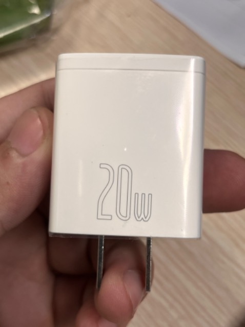 Đúng môt tả, để dùng vài ngày xem tốc độ sạc như thế nào. Cho 5 sao trước đã