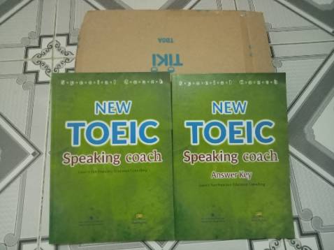 Sách đẹp, đóng gói cẩn thận, có kèm quyển đáp án, tiếc là ko có CD nghe kèm (muốn nghe thì phải truy cập link hoặc quét mã QR sau bìa Sách)