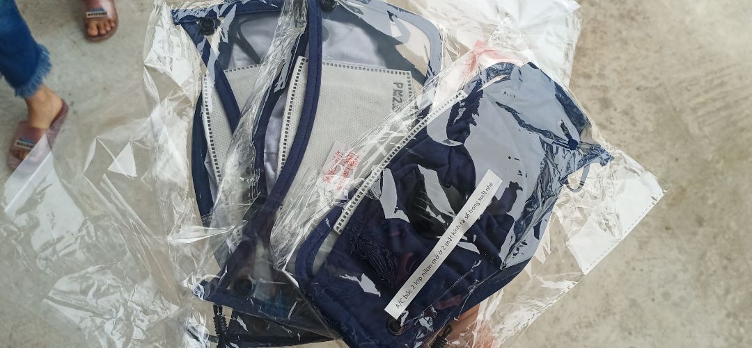 hàng giống hình, van lọc khí không có tác dụng lắm