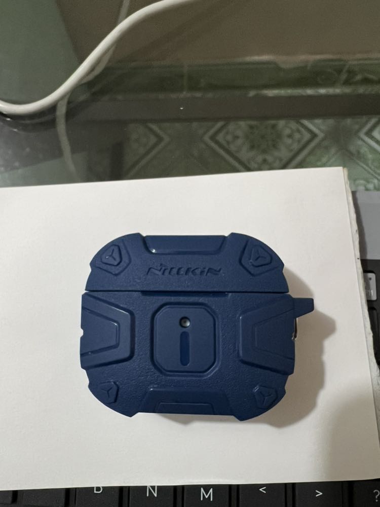 Độ hoàn thiện tốt. Ôm rất khít với airpod 3. Đáng mua Độ hoàn thiện tốt. Ôm rất khít với airpod 3. Đáng mua