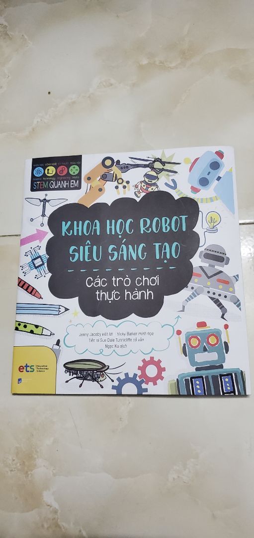 sách khá thú vị nhưng đòi hỏi phải có phụ huynh xem cùng và giải thích cho con. phù hợp cho bé từ 6 tuổi trở lên