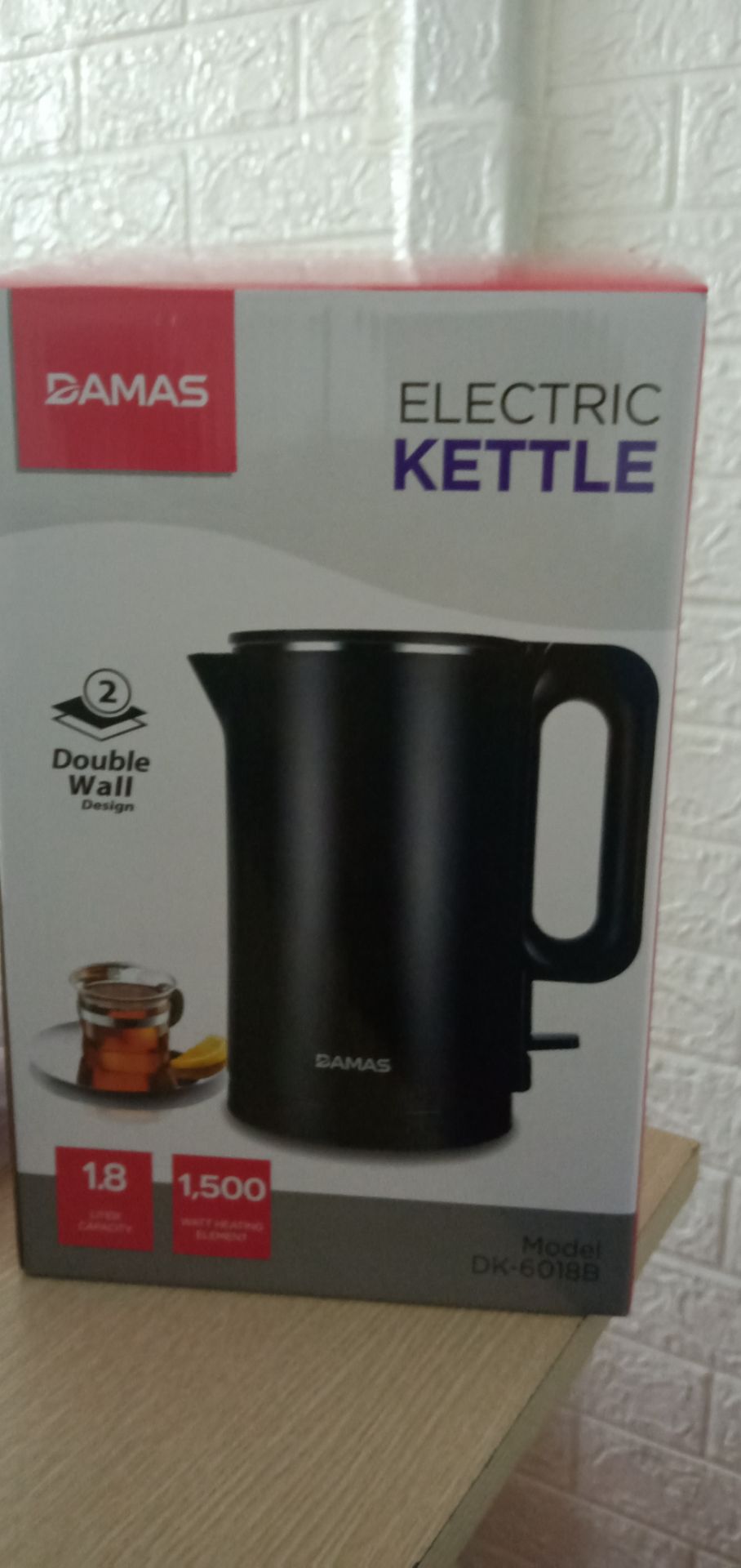 Hàng đắt tiền nên khi mua cũng đắn đo, nhận hàng về rồi mới thấy nó đáng cái đồng tiền 👍 Con này còn đẹp hơn mấy con của locknlock. Inox chuẩn 304 sáng loáng rất đẹp và sạch. Miệng rót của ấm thiết kế rất mượt và tinh xảo, còn có miếng lọc trước miệng ấm nữa. Về màu đen này là đen nhám nha mọi người, sờ rất sướng tay và sang, nói chung là mùi tiền. Một con sản phẩm khá đáng mua trong tầm phân khúc cao nhé mng 👍 Shop bảo hành 12 tháng nên khá là ok luôn
Mình trải nghiệm một thời gian thấy rất đáng đồng tiền hạt gạo luôn ý