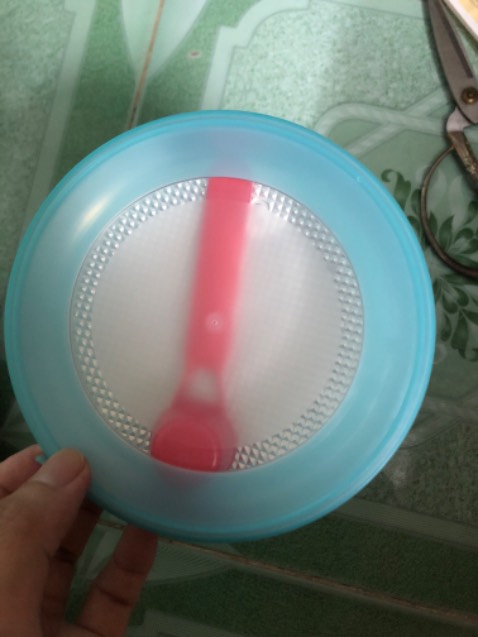 M vừa nhận được sp sữa bột Nan đúng với mẫu mua bên Tiki cực nhanh và cũng tuỳ món rẻ hơn ***, hãng sữa để muỗng riêng tiện lợi quá nè hộp còn nguyên tem đóng gói hàng kỹ đẹp… e bít ơn đến những a/c đã làm ra những hộp sữa tiện lợi cho các bé nhỏ cám ơn các a/c đóng gói và giao hàng biết ơn mn mang sp đến ng tiêu dùng như mình chúc mn nhiều sk , và luôn vui vẻ may mắn trong cuộc sống .m đặt hàng hum t7 là cn có r mà mưa nên các b ship hẹn lại t2 hàng đẹp tốt cám ơn mn nhiều