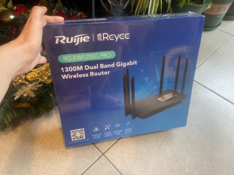 Giao hàng sớm hơn dự kiến. hàng còn nguyên seal. hươnhs dẫn khá rõ ràng trên hộp. dễ cài đặt