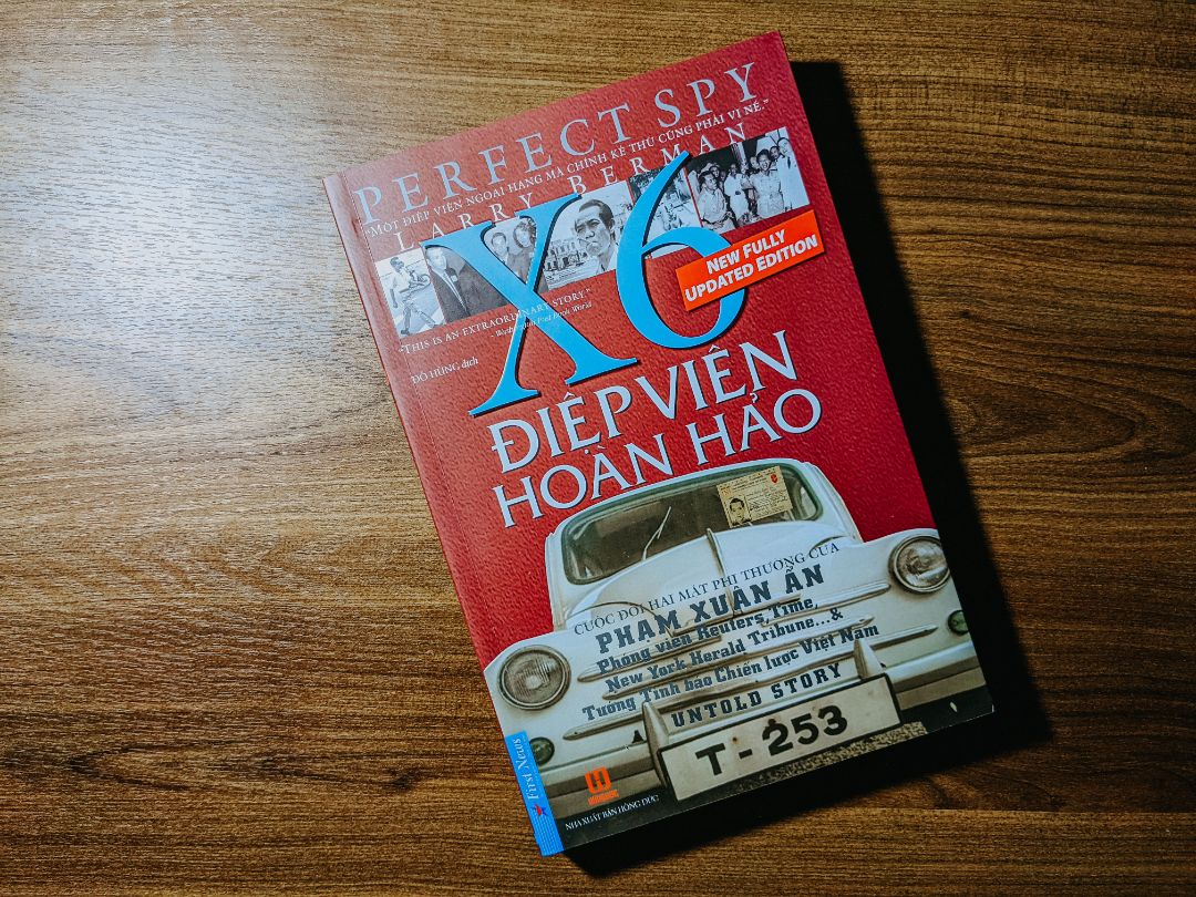 đọc nhanh một số phần trang mở đầu và kết thúc để có một cái nhìn sơ khởi, thì sách cho góc nhìn về một thời lịch sử hào hùng, và hiểu thêm về nhân cách anh hùng của Thiếu Tướng Phạm Xuân Ẩn. Kính cẩn nghiêng mình và đời đời nhớ ơn trước bậc cha ông đã đổ máu để giành được Hòa bình độc lập trên mảnh đất này