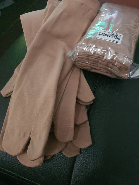 Mình đặt mua vớ mỏng, kgoing xỏ ngón mà ship giao vớ xỏ nfons. Đổi lại dùm mình bhes