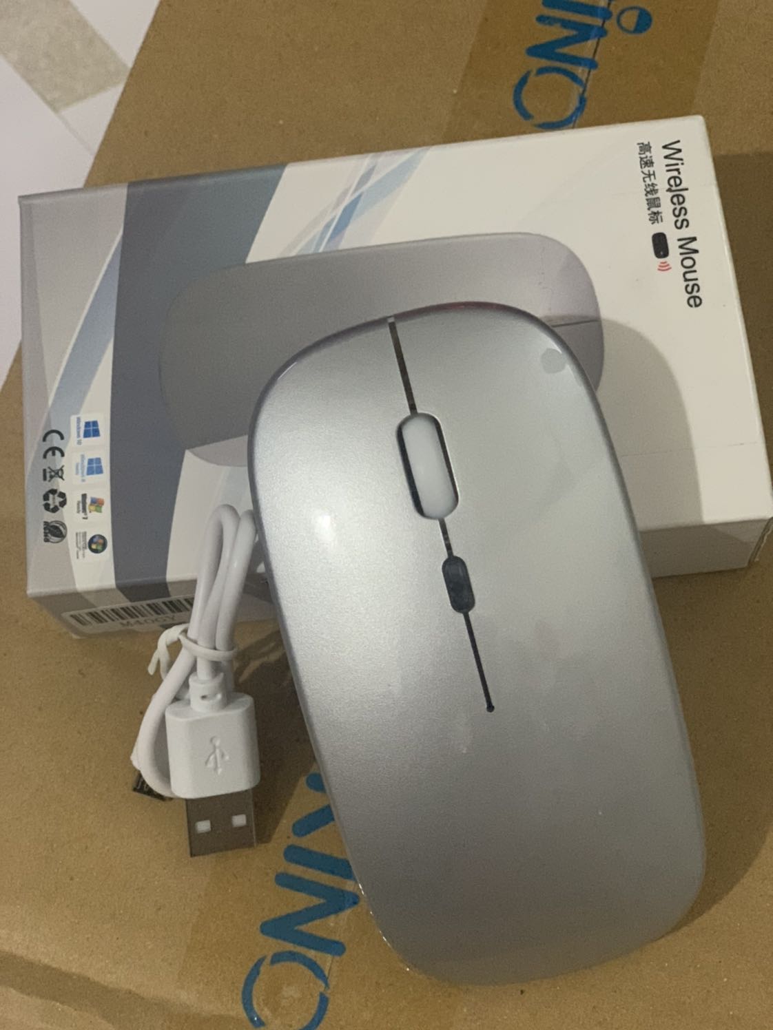 Đúng như quảng cáo, sản phẩm chất lượng tốt, dùng pin sạc rất tiện lợi k lo hết pin. Nhìn rất đẹp mắt, đèn led rất công nghệ thờ trang. Giao hàng nhiệt tình, thân thiện