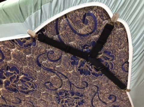 Sản phẩm dùng rất ok. Nệm dc giữ chặt và thẳng. Mọi người yên tâm dùng nhé. Thấy có nhiều màu, nên cũng ưng, mà thực ra dưới đệm nên cũng ko quá quan trọng, mấy cái nhỏ nhỏ này nhưng mà tiện phết,

lắm lúc khi ngủ trước chưa có cái nẹp ga giường, ga nó cứ cuốn vào chân, ngủ cứ bị vướng víu, tích điện ở chân khó ngủ lắm, và làm bí bách!! Có cái nẹp ga giường thấy đệm, ga chăn phẳng phiu nên thoải mái khi nằm luôn!!