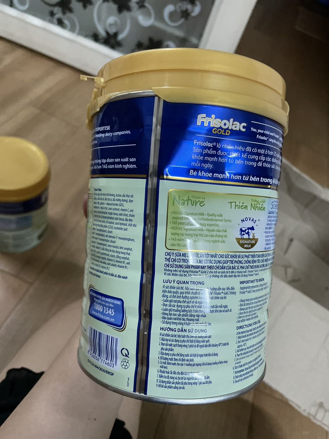 Hộp sữa thì móp méo, khằn của nắp nhựa cũg k có *** nào có, thùng ngoài thì vừa rách vừa móp, gọi tiki để thu hồi thì ì à ì ạch, 3-4 ngày rồi chưa thấy tới, mua hàng của các shop thì sợ k uy tín, đằng này mua của tiki trading cũng chẳng  khá hơn, thật là mất hết uy tín và lòng tin của khách hàng!