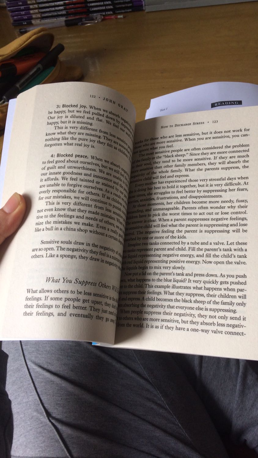 Giấy xỉn đặc trưng thông dụng sách ngoại, siêu nhẹ