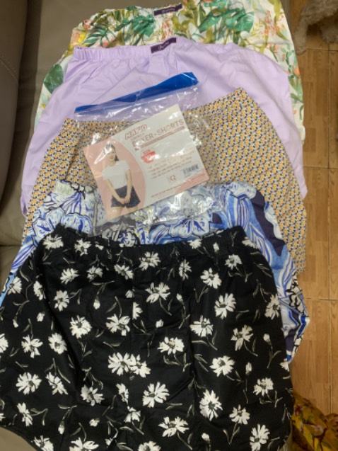 Chất đẹp, may chỉnh chu, 5 cái như 1, khác hẳn hàng chợ. Cũng vì thương hiệu May 10 mà thử đặt , hihi ai dè xuất sắc