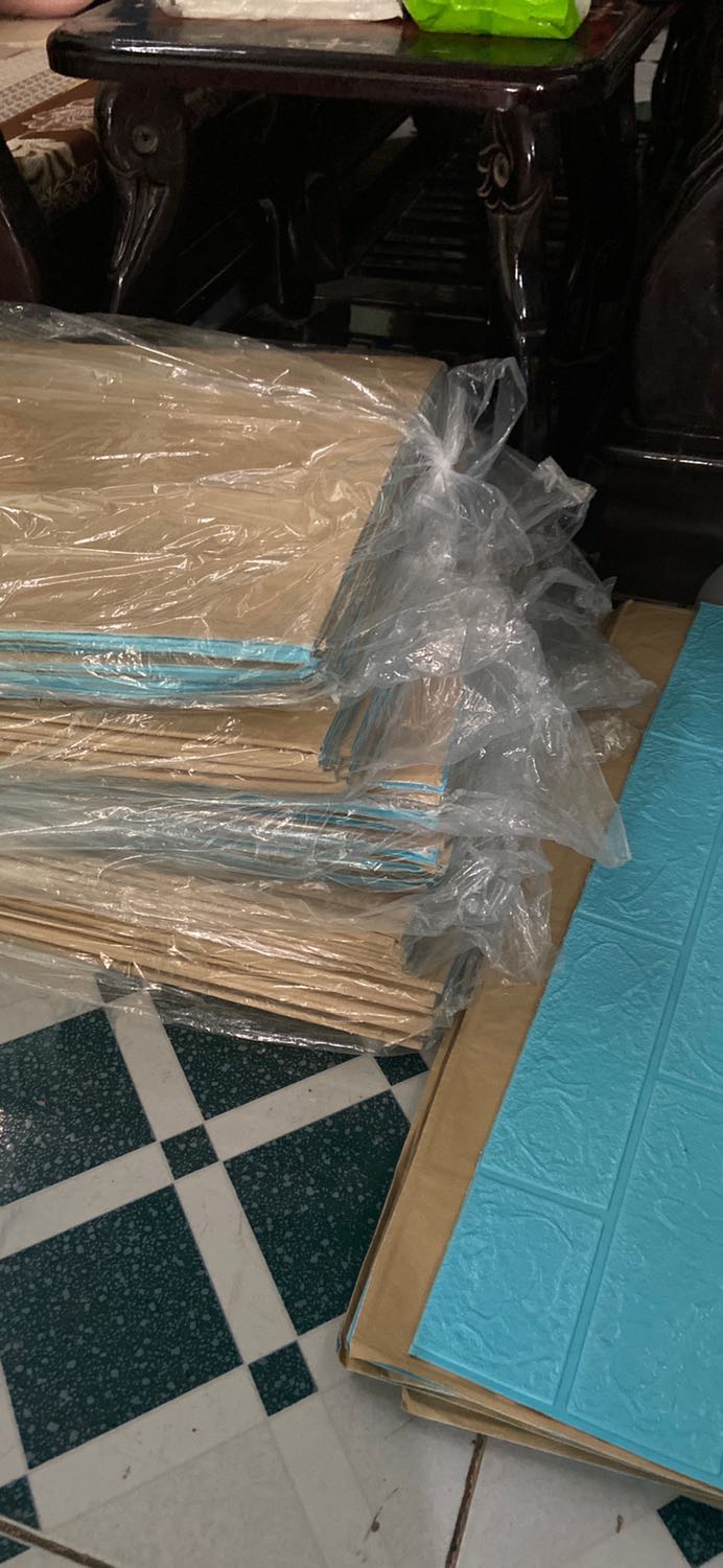 Viết là 1 bộ 50 giấy mình đặt 2 bộ là 100 giấy nhưng đến khi giao thì giao kh đủ số lượng thiếu tận 20 giấy mà vẫn lấy tiền 100 giấy .. làm ăn ***.. thật sự rất là không hài lòng .. viết lên để những ng sau rút kinh nghiệm mua hàng bị *** ntn