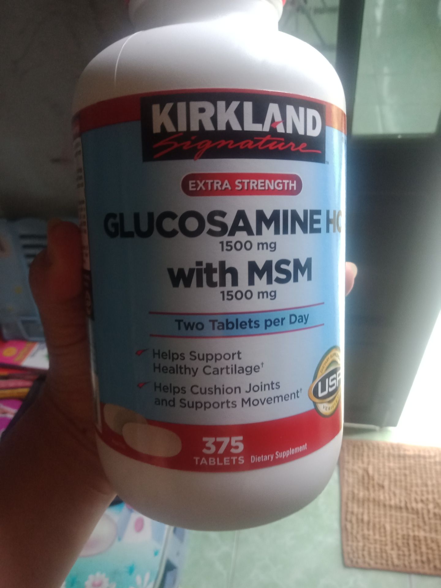 Mình mua của shop 2l rui, nên có độ tin cậy, vì shop có nhãn phụ tem chống hàng giả cụ thể rõ ràng. 
sản.phẩm mình mua thì tốt cho người đau khớp gối đó ạ,nhà có ông bà cha mẹ hay đau khớp gối k đi được,nên bổ sungloaij nàu nha mn