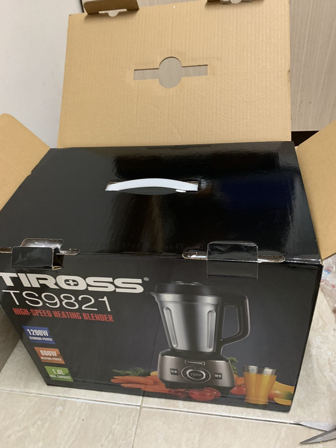 Hàng đóng gói chắc chắn, máy hoàn thiện tốt. Xay sữa đậu nành ngon, máy không bị rung lắc trong quá trình xay. Xay 5p cuối thì hơi ồn tí nhưng vẫn Ok