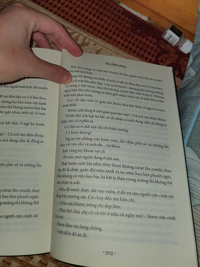 đọc gần hết rồi thì phát hiện ra sách bị in lỗi thiếu nội dung và trùng là ở trang 502 và 503. Đề nghị tiki đổi trả vì sách mình mua để đọc và sưu tầm nhưng 1 quyển sách không trọn vẹn thế này thật quá thất vọng.