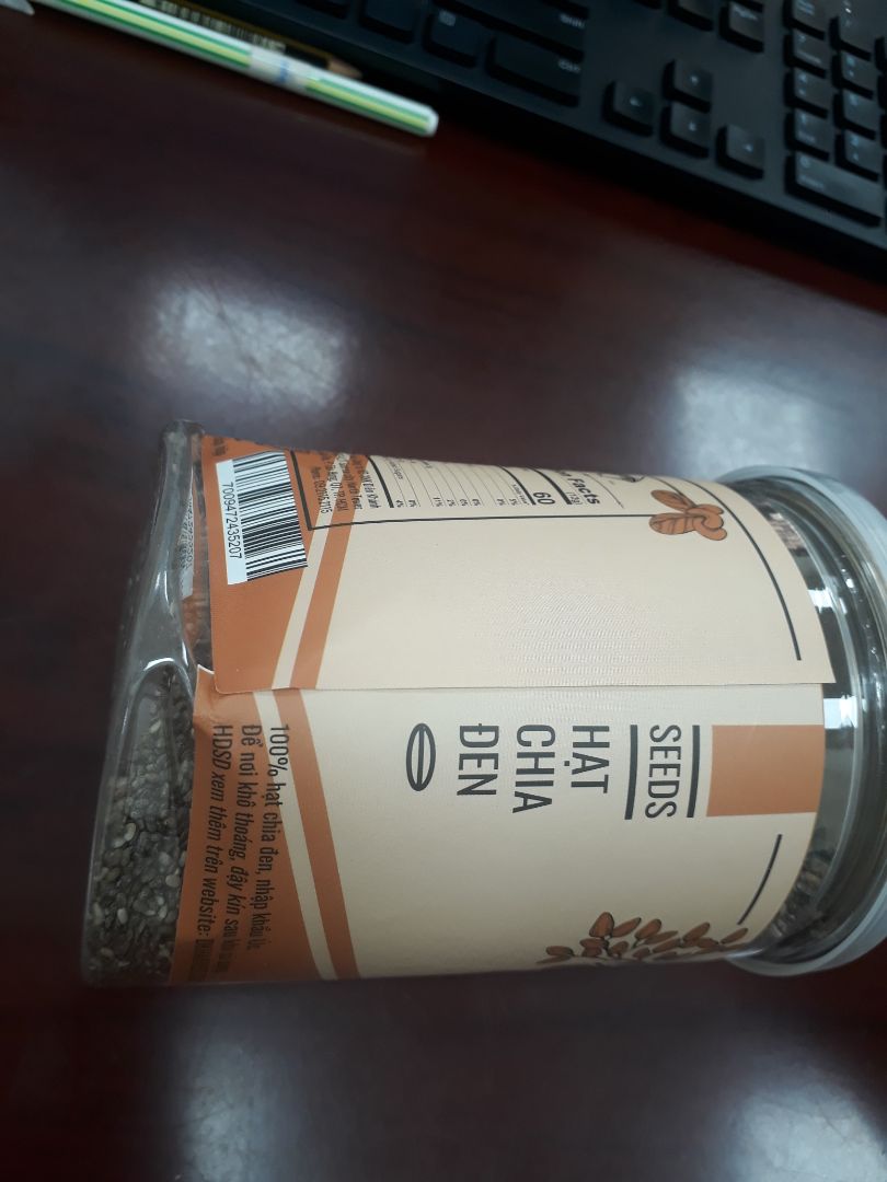 Mình chưa bao giờ mua hàng trên tiki mà bị thất vọng như này. Lúc mình nhận hàng vỏ hộp giấy bên ngoài đã bị rách bóp méo. Bên trong không hề có gì chèn hộp hạt chia thì bị bẹp méo như hình. Mong shop sẽ cải thiện hơn về chất lượng đóng gói hàng.