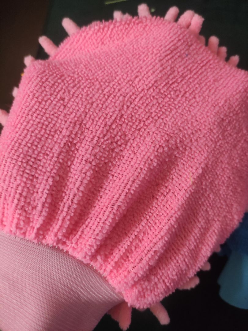 flash sale 1k
giao hàng nhanh quá là nhanh
đóng gói đẹp, chỉ là màu hường chói loà quá, chất cũng hơi mỏng vui vì săn sale thôi