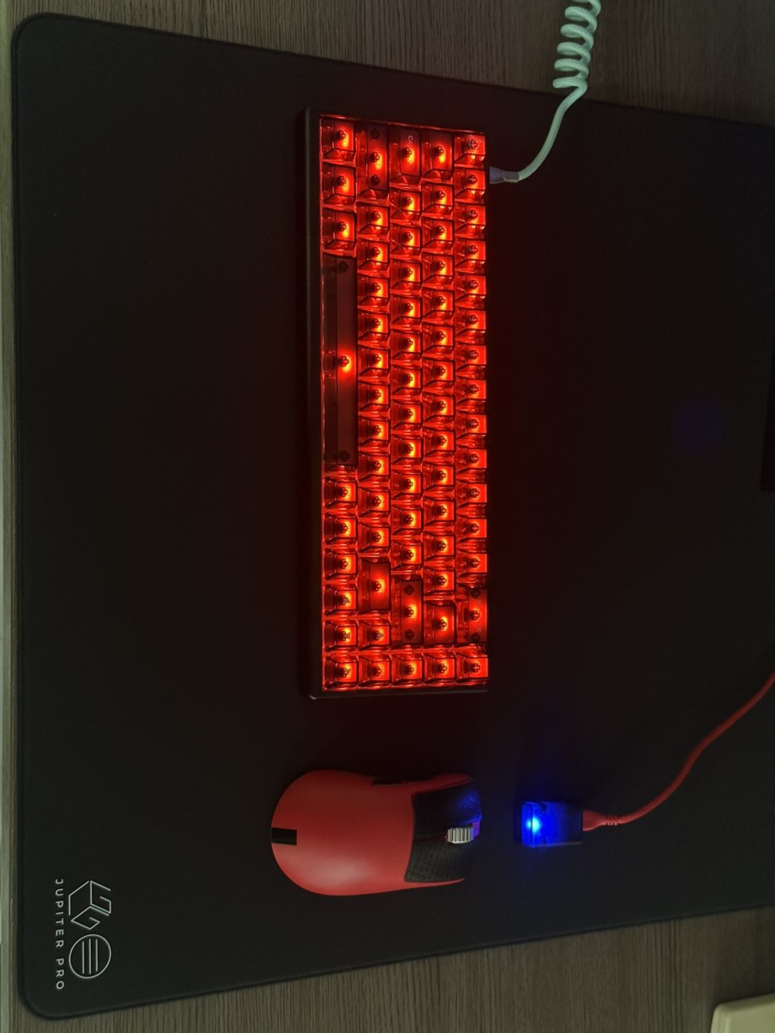 bề mặt êm. control tốt.