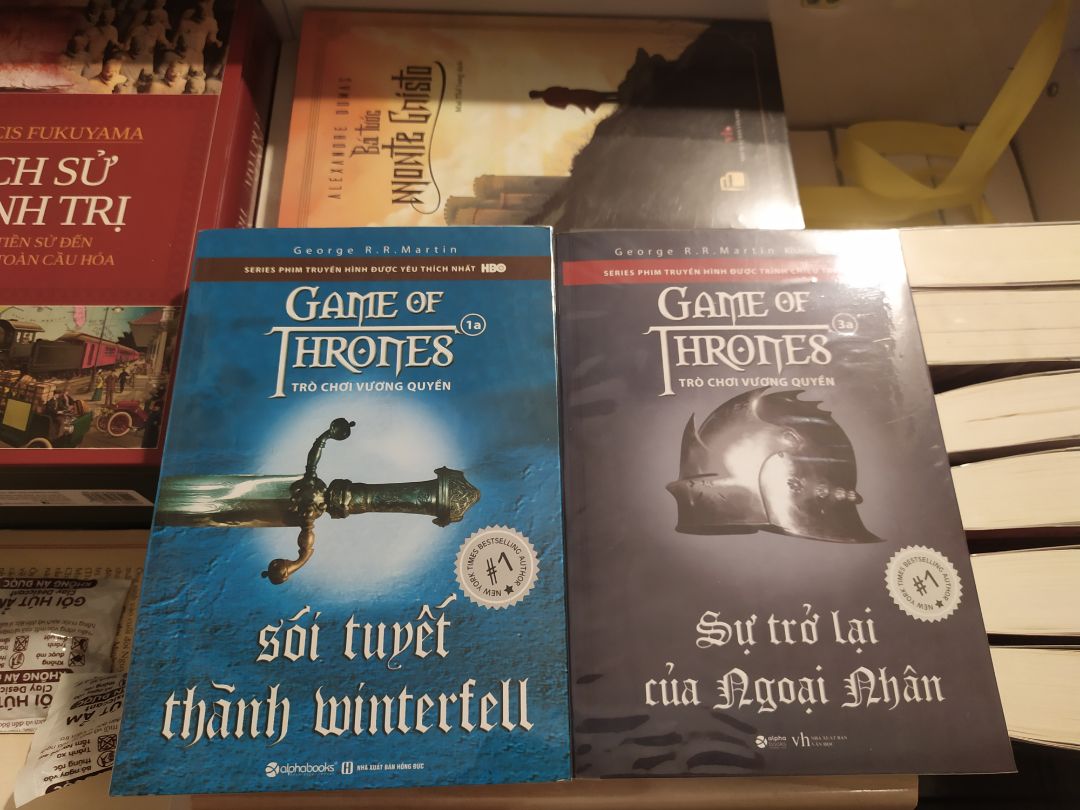 Giấy trắng mỏng. Giá bìa quá cao. Chờ sale dài cổ mới được giá ưng ý. Tiki giao hàng nhanh, đóng gói sơ sài, sách còn nguyên vẹn.