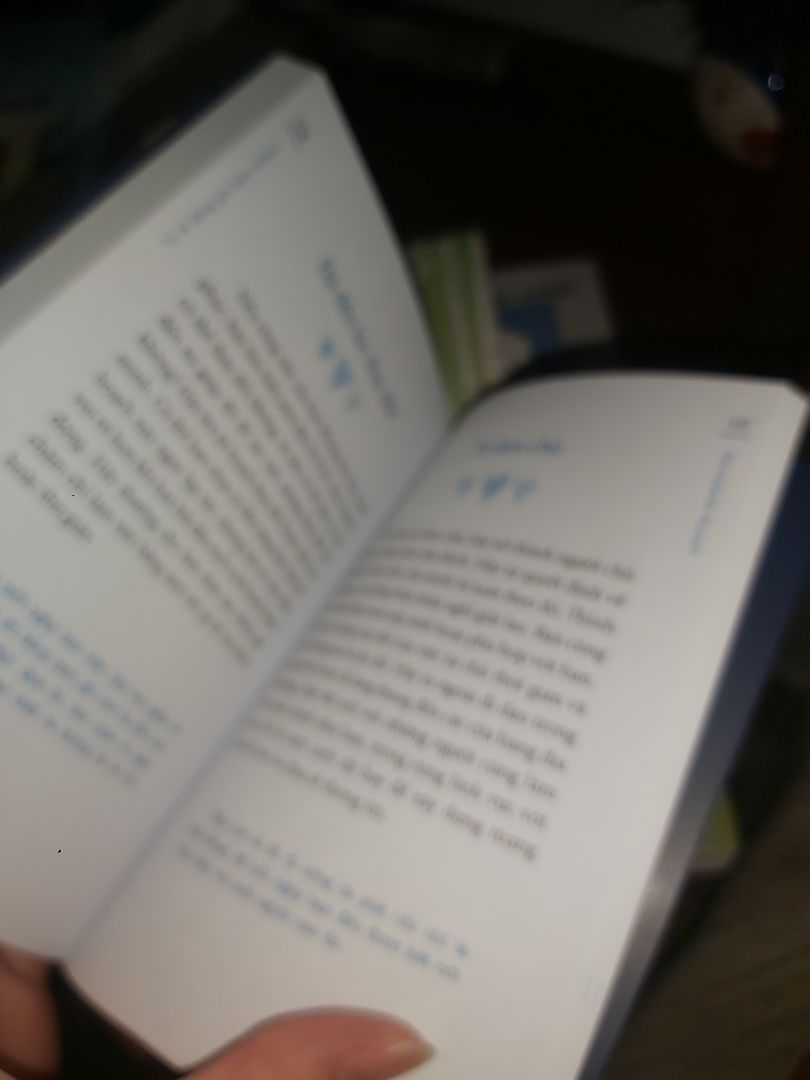 sách nhỏ ngoài tưởng tượng của mình mà hoi cũng oki sách mới không bong tróc gì