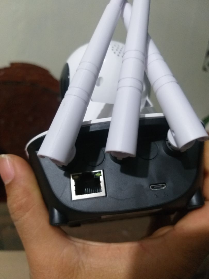 Hàng không đúng theo đơn đặc hàng.
Tôi quê Quảng Ngãi trong tháng 9.2020 đặt mua camera yoosse 11 râu. Tôi nhận hàng, nhưng do trong dịp mưa bão không kiểm tra hàng cẩn thận và sau bão nhà bị hư hỏng. Hôm nay mới lấy camera lắp đặt, nhưng ôi thôi camera khôbg đúng đơn đặc hàng, cài đặt không được. Tôi rất buồn vì luôn tin tưởng Tiki mà bị như vậy (Các lần trước mua thì rất ok), không ngờ lần này bị *** (Camera khôg kge cắm thẻ, không nút reset, không cài đwwtj được). Không biết Tiki hỗ trợ gì không. Thân chào