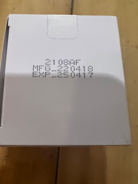 Vui lòng đổi lại cho tôi sản phẩm khác 
Shop giao sản phẩm mà ngày sản xuất và hạn sử dụng tôi không hiểu