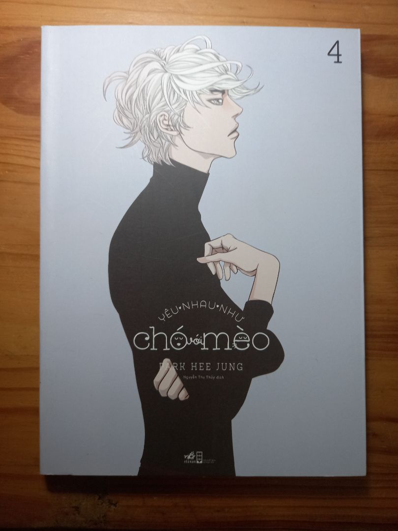 Mình mua trong đợt dọn kho của Nhã Nam. Bìa truyện không bị bẩn, giấy tốt. Giao hàng nhanh lắm luôn.