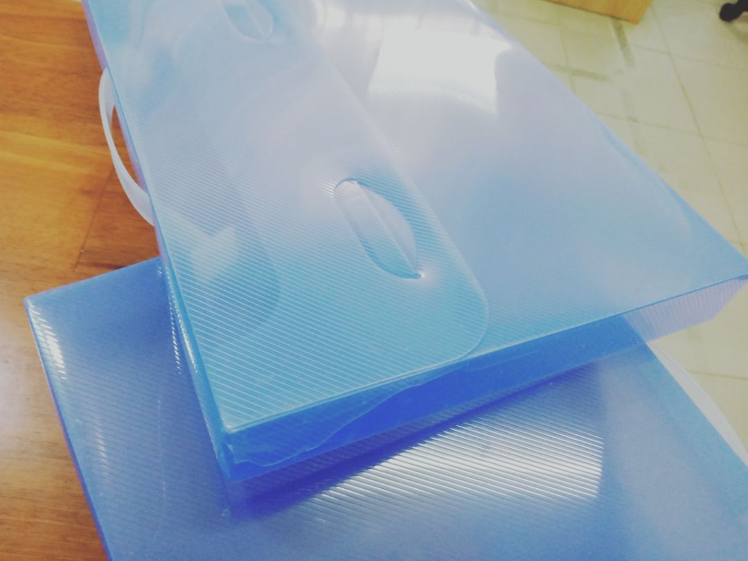 mua 4 đơn tặng 4 cặp mà bể hết 3 cái