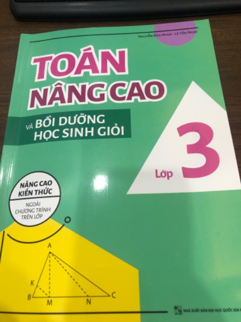Sách đẹp, rõ ràng. Giấy đay dặn.