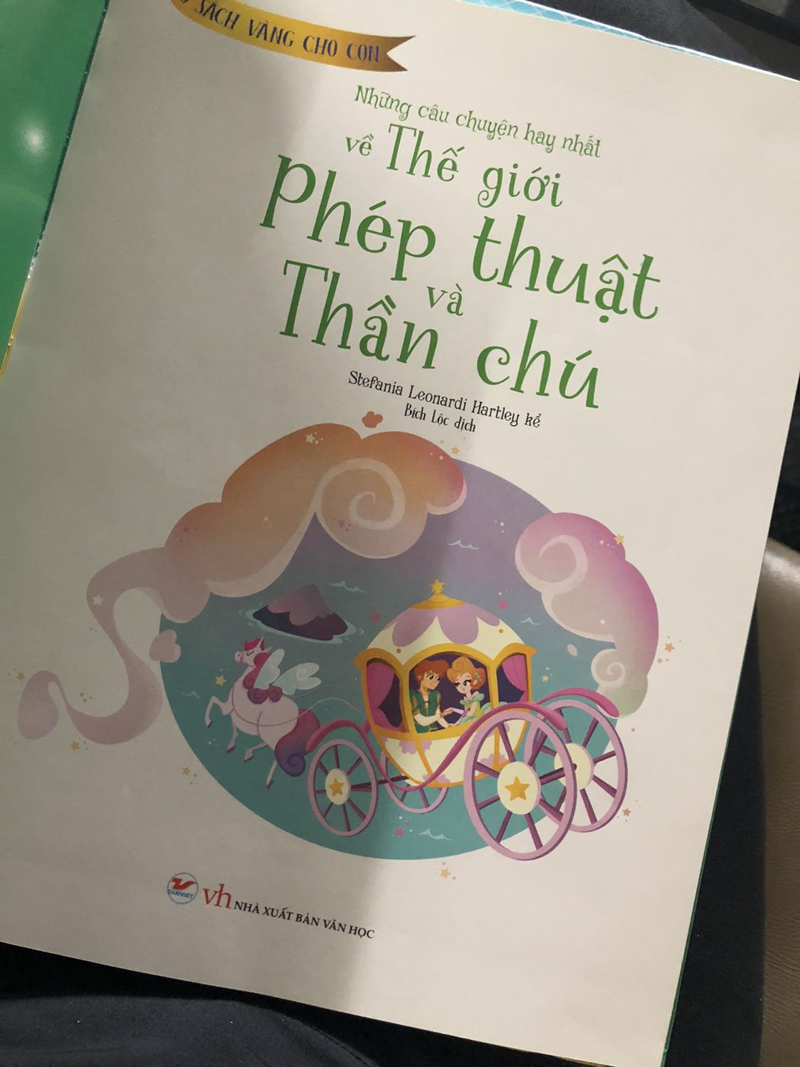 Giao hàng nhanh, đóng gói rất cẩn thận. Truyện tranh hình ảnh và chữ nhìn đẹp mắt, con gái mình rất thích. Lần sau sẽ tiếp tục ủng hộ shop.