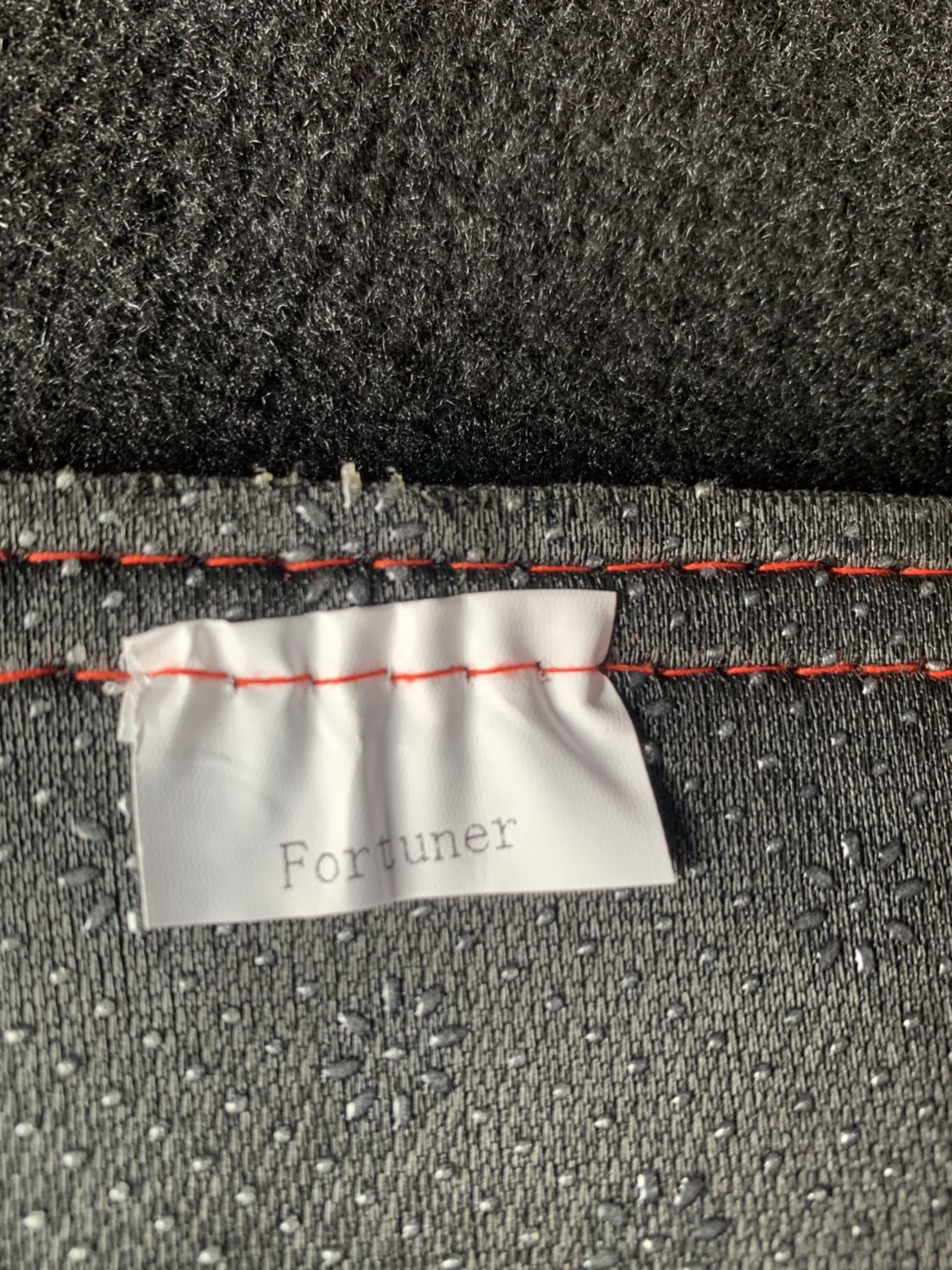 Đặt thảm nhung Santafe 2018/ gửi hàng nhận đc simili của Fortuner..
.
.