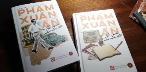 Cuốn này đẹp mê ly luôn á nhìn lấy giá thấy không đáng với cuốn sách luôn, bìa cứng đẹp, có thêm bìa tách rời nửa có 1 kẹp sách dù không cần dùng lắm. Nch là ưng