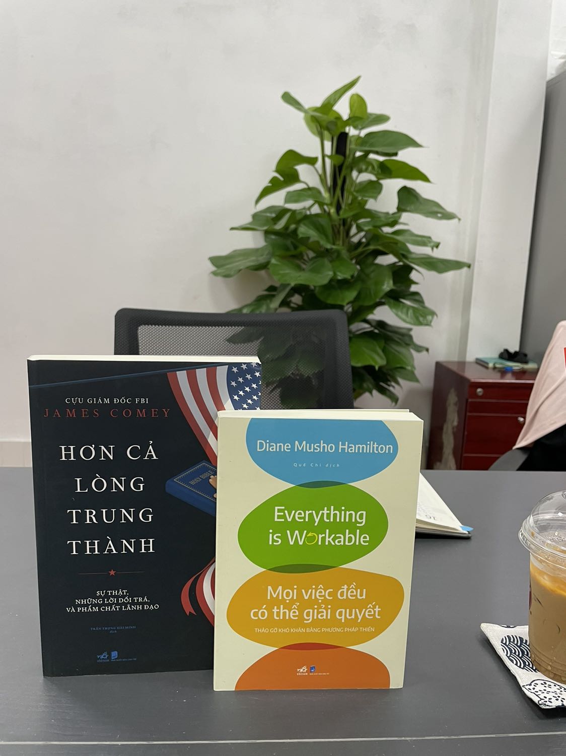 Sách giao nhanh, đóng gói cẩn thận, giá cả cũng rẻ vì được free vận chuyển!
Rẻ hơn cả đi mua trực tiếp ạ!