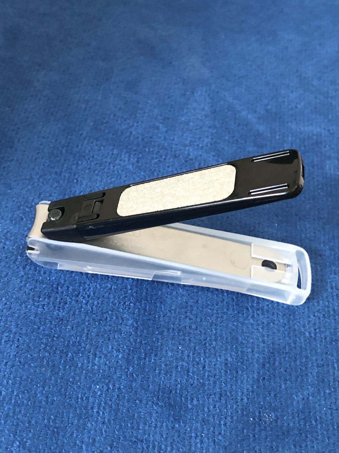 Hàng giao chuẩn , đúng như đã quảng cáo, động gói cẩn thận,giao hàng nhanh thân thiện . Nói chung ưng ý