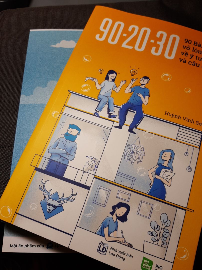 Mình làm việc trong ngành sáng tạo nên muốn mua cuốn sách này từ lâu rồi. Về chất lượng thì khỏi bàn rồi, độ nổi tiếng của cuốn sách cũng như tác giả Sói Ăn Chay thì người trong ngành marketing đều biết. Tuy nhiên sách nhận được vẫn lỗi ở đầu sách như mình chụp ở 2 ảnh cuối, bị gẫy gập nhẹ nên nhăn nheo nhìn hơi xấu trong khi mình quý quyển này lắm