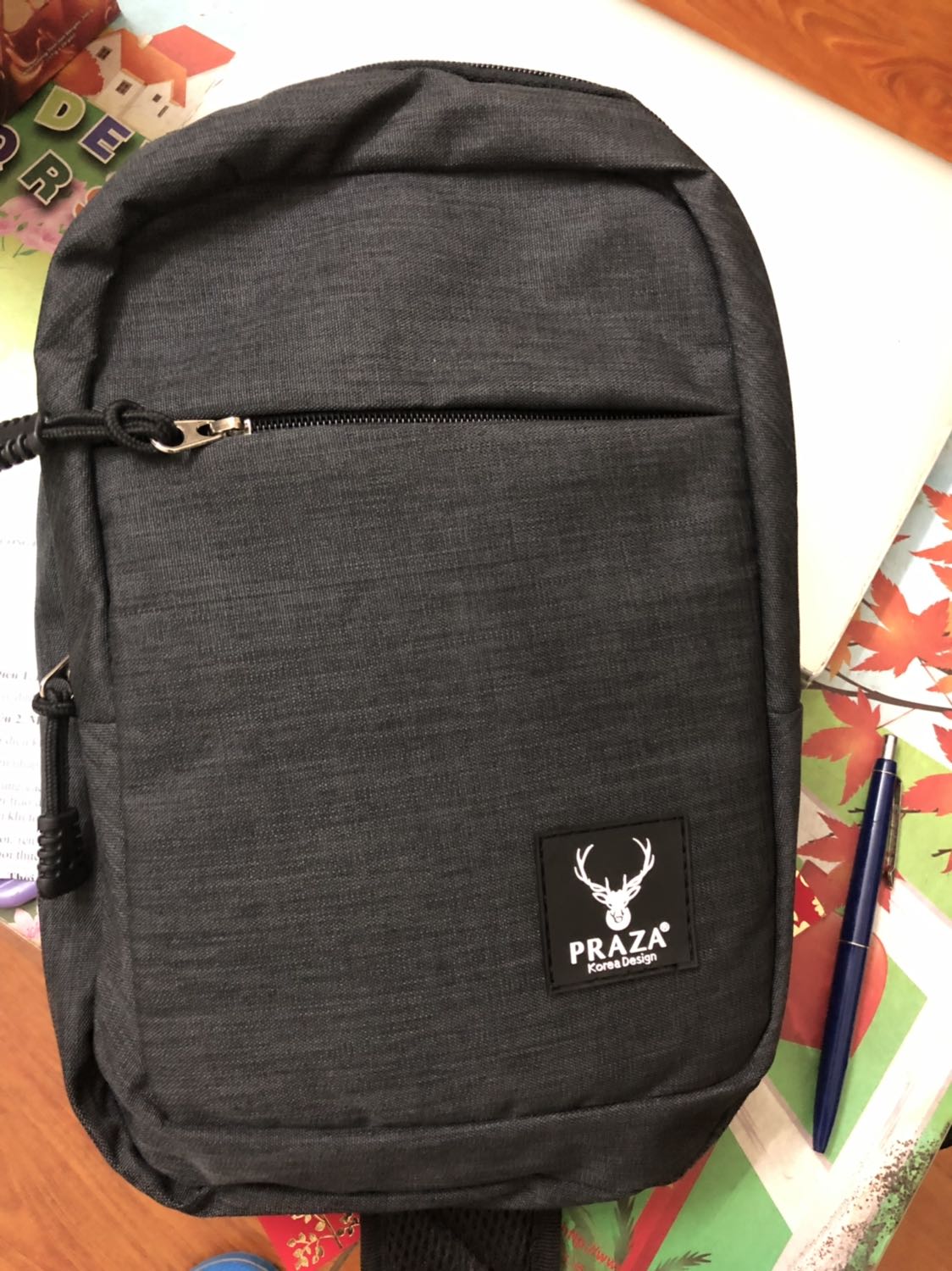 Sản phẩm đẹp vải tốt mua về rất vừa ý. Kích thước trung bình đựng nhiều đồ. Tuy nhiên tối qua mới mua 99k sáng ra xem còn 89k. Có một sự hụt hẫng ko hề nhẹ