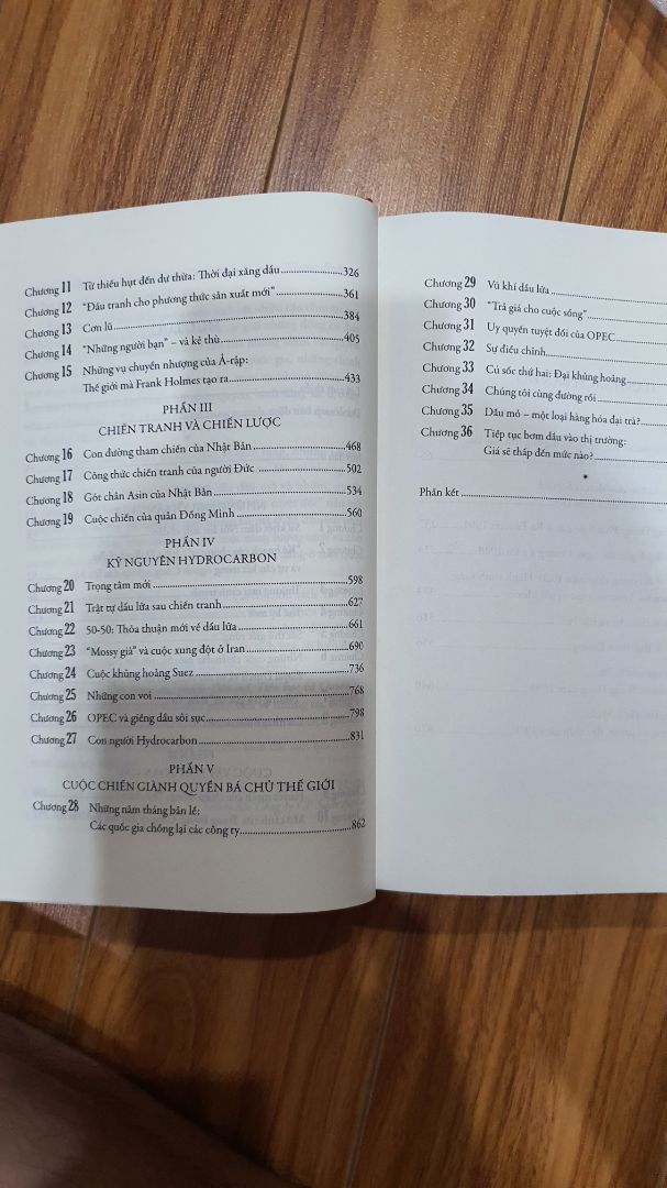 Quyển sách chỉ với 2 từ: nặng, chất. Cũng phù hợp khi không có gối đầu thì có thể sử dụng. 5* luôn.