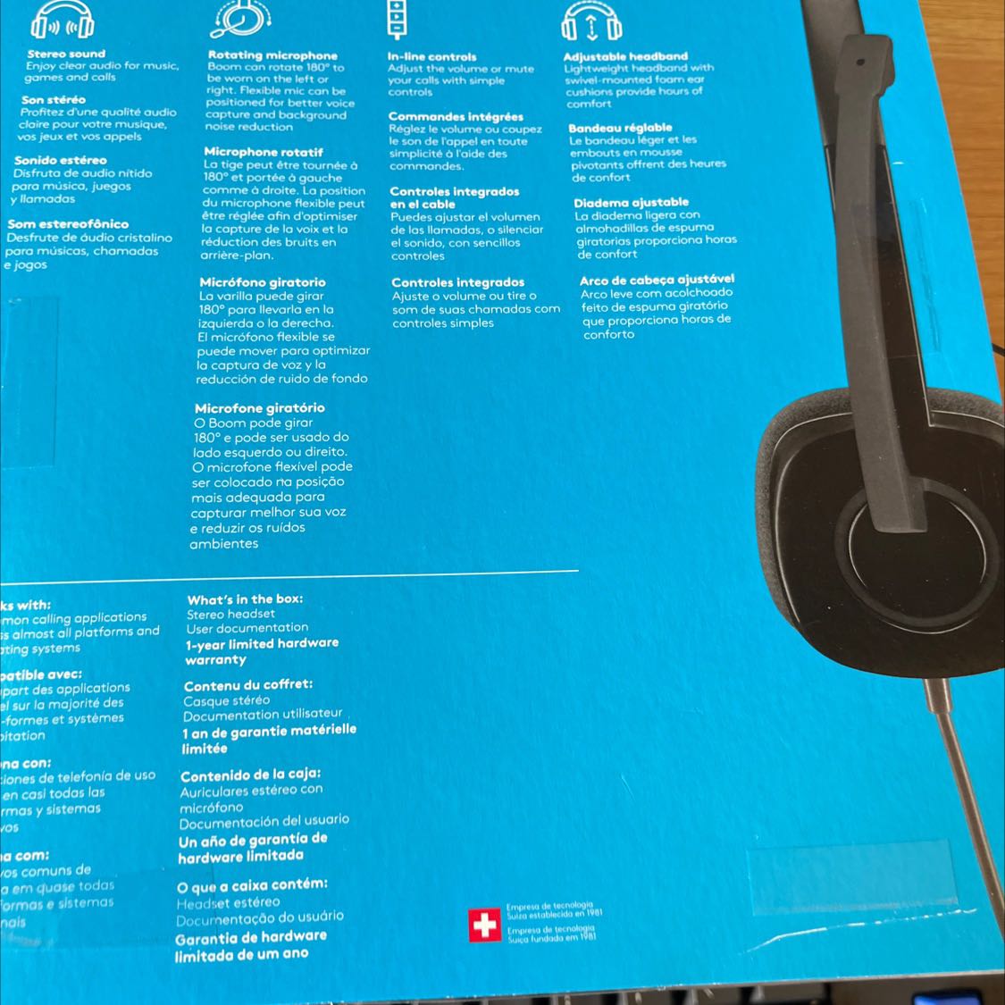 Tuyệt vời. Nhẹ nhàng và âm thanh rõ ràng . Đáng tiền. Đỡ hại màng nhĩ! Hiii Tuyệt vời. Nhẹ nhàng và âm thanh rõ ràng . Đáng tiền. Đỡ hại màng nhĩ! Hiii