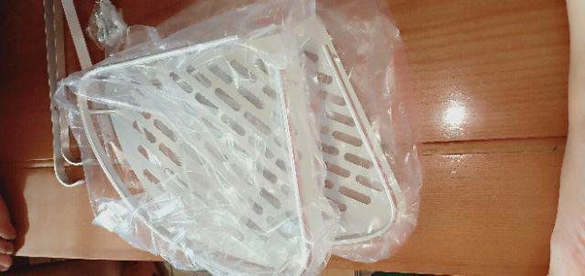 Sản phẩm bọc rất kĩ càng
Hàng giống y hình
có cả vít cả keo dán đầy đủ 
Rất hài lòng về sản phẩm